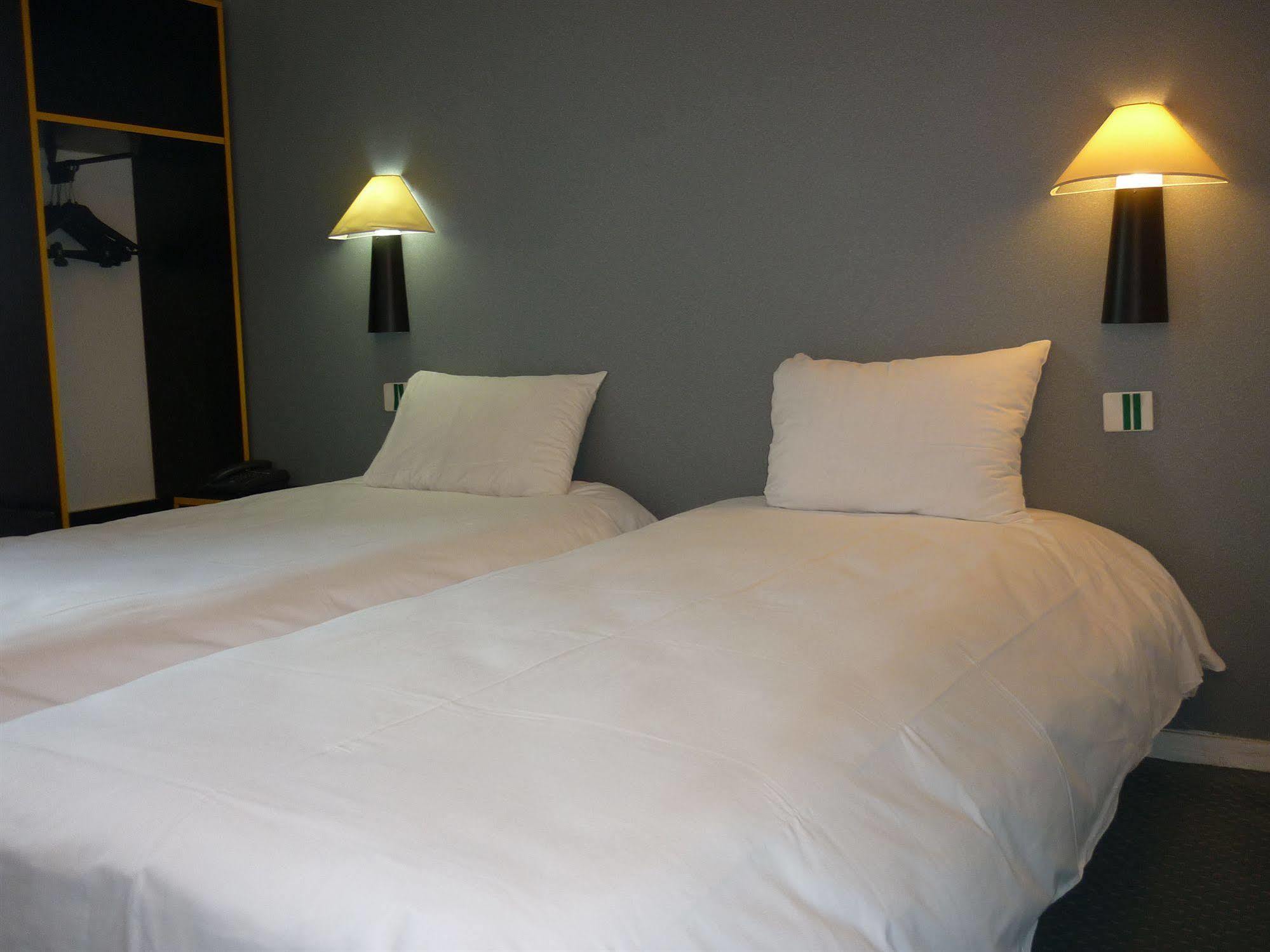 Hotel Le Pavillon De Saint-Lo - Anciennement Lunotel エクステリア 写真